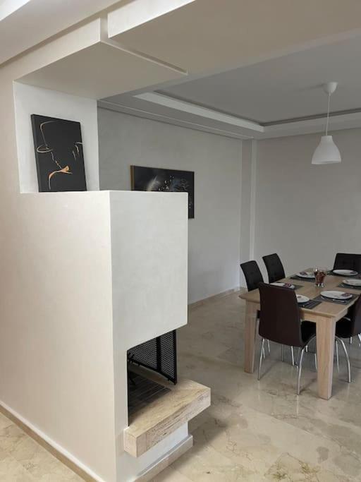 Appartamento Chic & Cosy Flat Near Airport Lockbox Fast Wifi Nouaceur Esterno foto
